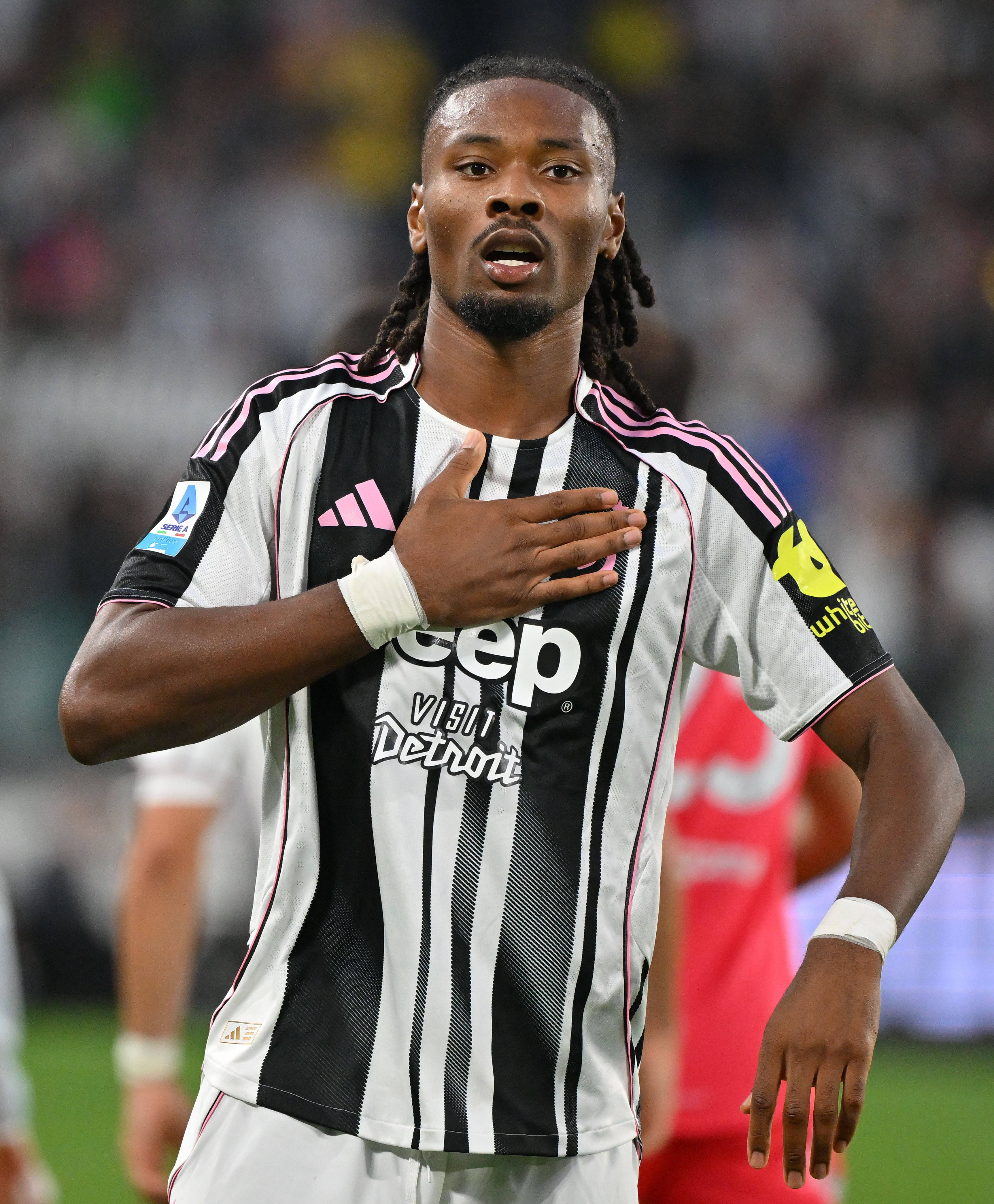 包含尤文图斯转会期刷新队史纪录，志在中超名次提升，赛场秩序良好，训练强度明显提升的词条